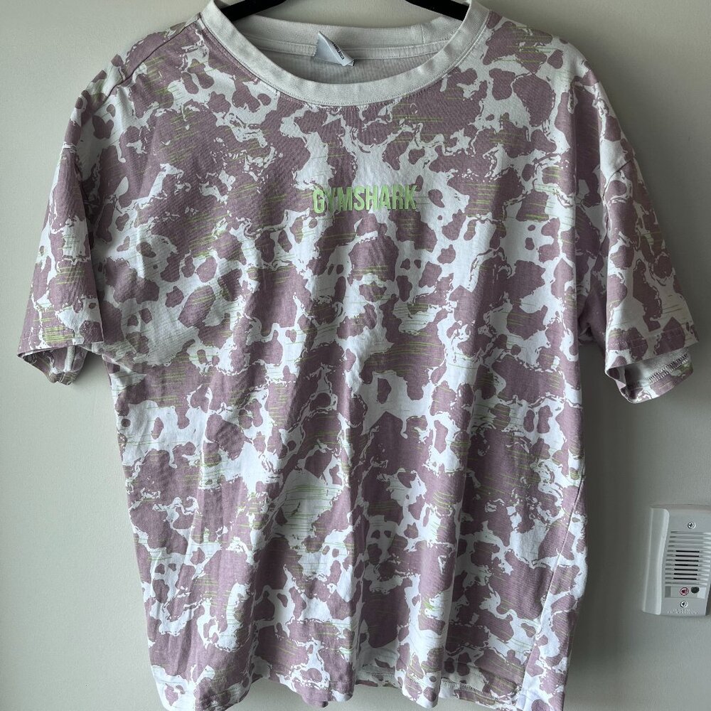 GYMSHARK| Camo Tee White & Pink with Lime logo - SZ M - 100% Cotton EUC